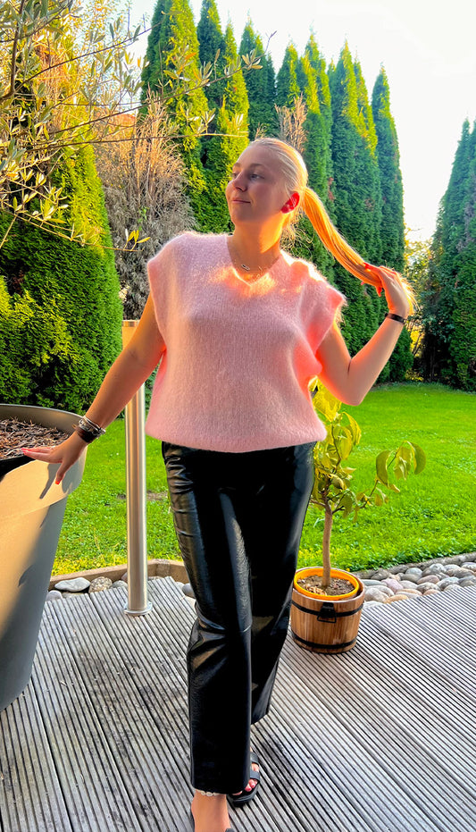 PULL LOUISE (sans manche unie rose)